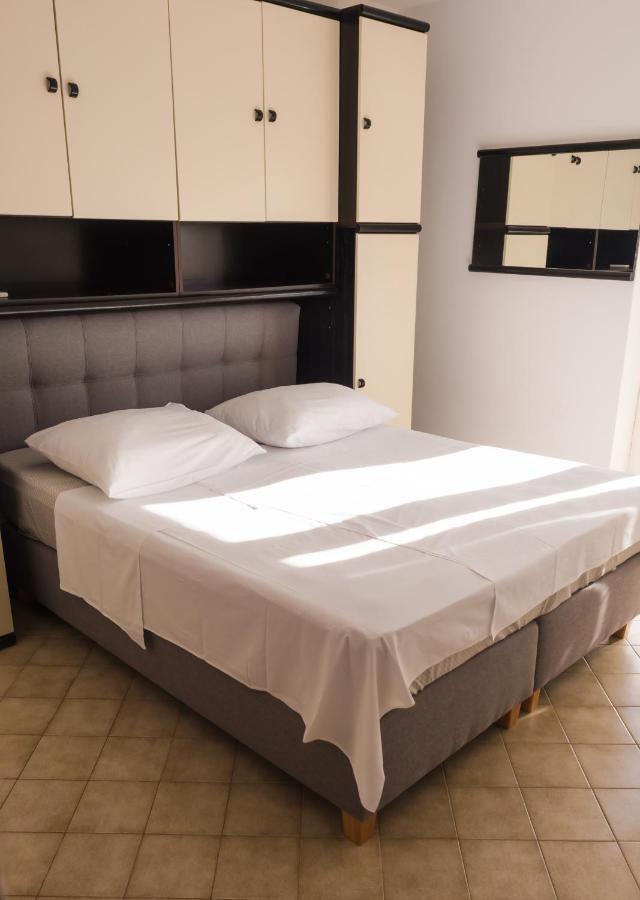 Apartments Anita 1 Barbat na Rabu エクステリア 写真