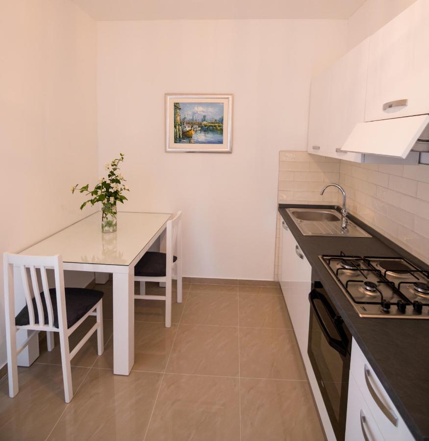 Apartments Anita 1 Barbat na Rabu エクステリア 写真